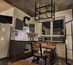 Четырёхместные апартаменты с красивым видом из окна в Квартира Next Loft