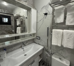 Двухместный номер с двуспальной кроватью в BoxHouse