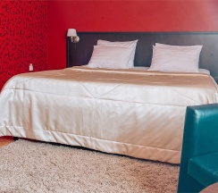 Первая категория (мансарда, вид на озеро) в Вилла Вальмонт