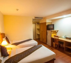 Двухместный номер Superior 2 отдельные кровати в NH Elegant Hotel