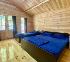 Коттедж с красивым видом из окна в Александрия