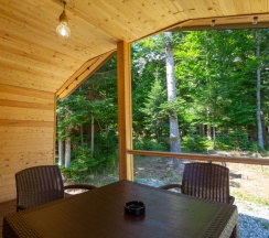 Четырёхместный коттедж с 2 комнатами с красивым видом из окна в Forest house resort