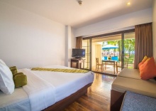 Номер Standard с видом на море в The Briza Beach Resort Khaolak