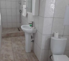 Четырёхместный номер Deluxe с красивым видом из окна в Радуга