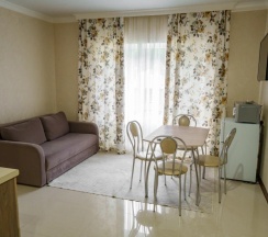 Номер Семейный Стандарт №31 с кухней в Орлиное гнездо