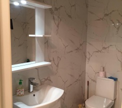 2-комнатные апартаменты люкс с 1 двуспальной кроватью и диваном с видом на море в Apart Ru Hotel