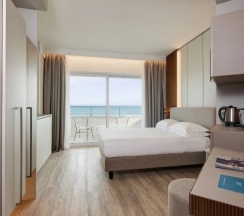 Трёхместный номер Look в Adriatic Palace Hotel