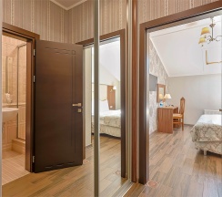 Номер первой категории "Без балкона мансарда" в Mari