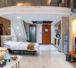 Двухместный люкс Luxury с 3 комнатами (двуспальная кровать) в Louidon Mega Duplex Apartment - Beijing Rd