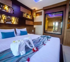 Двухместный люкс Deluxe с видом на сад (двуспальная кровать) в Chaokoh Phi Phi Hotel & Resort