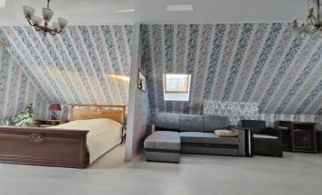 Коттедж с балконом в Рейд