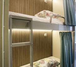 Место в восьмиместном номере в Sleep space
