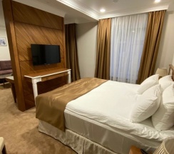 Двухместный люкс двуспальная кровать в Kaspi boutique hotel