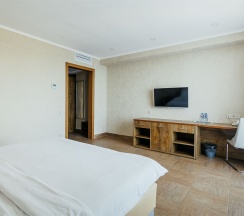 Стандарт улучшенный с балконом боковой вид на море. Корпус 1 в Amza Парк