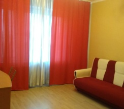 Трёхместный люкс в Maxrooms Волга Hollywood