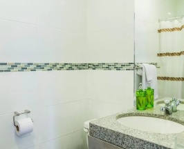 Двухместный номер Superior двуспальная кровать в Tomo Hostel