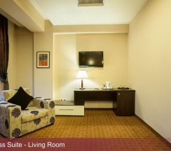 Трёхместные апартаменты Deluxe в Inter Business Bucharest Hotel