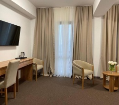 Двухместный номер Superior с балконом и с видом на море двуспальная кровать в Prehotel