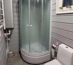 Двухместный коттедж двуспальная кровать в Vonavi Village