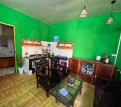Двухместный номер Standard с видом на сад двуспальная кровать в Saigonese Trekking House - Hostel
