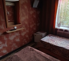 Трехместный номер с 3 односпальными кроватями в Мател