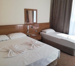 Четырёхместный номер Standard в Cagan Hotel