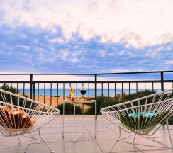 2-комн 5-мест Коннект с  видом на море  в Антарес