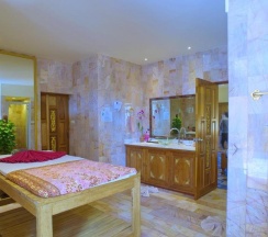 Семейная вилла с видом на море в The Siam Residence Boutique Resort