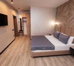 Большой двухместный номер с 1 кроватью в Tash maral