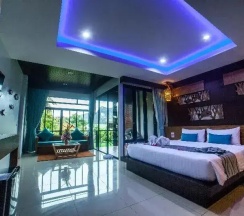 Двухместный люкс Deluxe с видом на море (двуспальная кровать) в Chaokoh Phi Phi Hotel & Resort