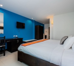 Студия Deluxe с балконом в Kata Tranquil Villa