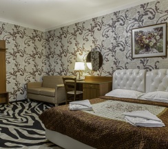 Номер люкс в Home Hotel