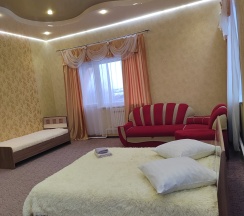 Люкс семейный с балконом № 5 в Luxury