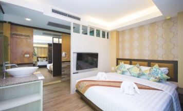 Двухместный номер Superior с балконом двуспальная кровать в Phi Phi Nice Beach Hotel Hip