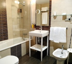 Трёхместный номер Standard в Casual Ilbira Granada Hotel