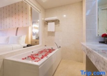 Люкс с видом на сад в Jupiter Trevi Resort and Spa