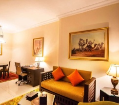 Семейные апартаменты с 2 комнатами с видом на город в Mercure Barsha Heights
