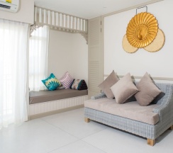 Люкс c 1 комнатой с балконом в Panphuree Residence