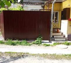 Коттедж с 2 комнатами в Дом в центре у моря
