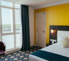 Двухместный номер Deluxe с видом на реку двуспальная кровать в Hotel Sentral Kuantan