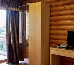 Номер стандарт семейный с 1 двуспальной кроватью в Мстинские Горки