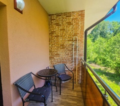 DELUXE APARTMENT СТУДИЯ С БАЛКОНОМ И ВИДОМ НА ЛЕС в Deluxe apartments