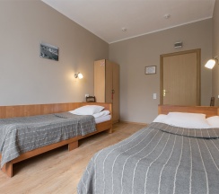 Двухместный номер категории «стандарт» в Транзит