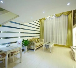 Двухместный номер Standard Дуплекс (двуспальная кровать) в Louidon Mega Duplex Apartment - Beijing Rd
