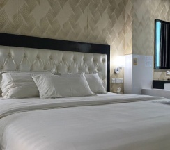 Двухместный номер Deluxe двуспальная кровать в Kaliban Hotel