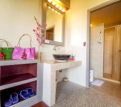 Двухместный семейный номер Deluxe с видом на горы в Sino House Phuket Hotel