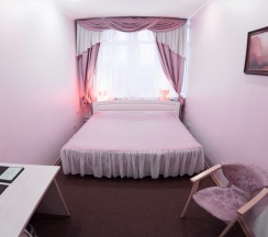 Номер улучшенный с 1 двуспальной кроватью в Forest Inn