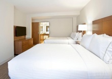 Четырёхместный люкс в Holiday Inn Express & Suites Austin Downtown - University, an IHG Hotel