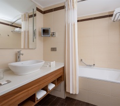 Двухкомнатный люкс с кроватью размера "king-size" в Radisson Hotel Ulyanovsk