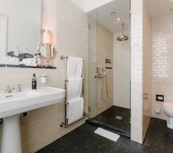 Апартаменты с 3 комнатами в Soho House Berlin